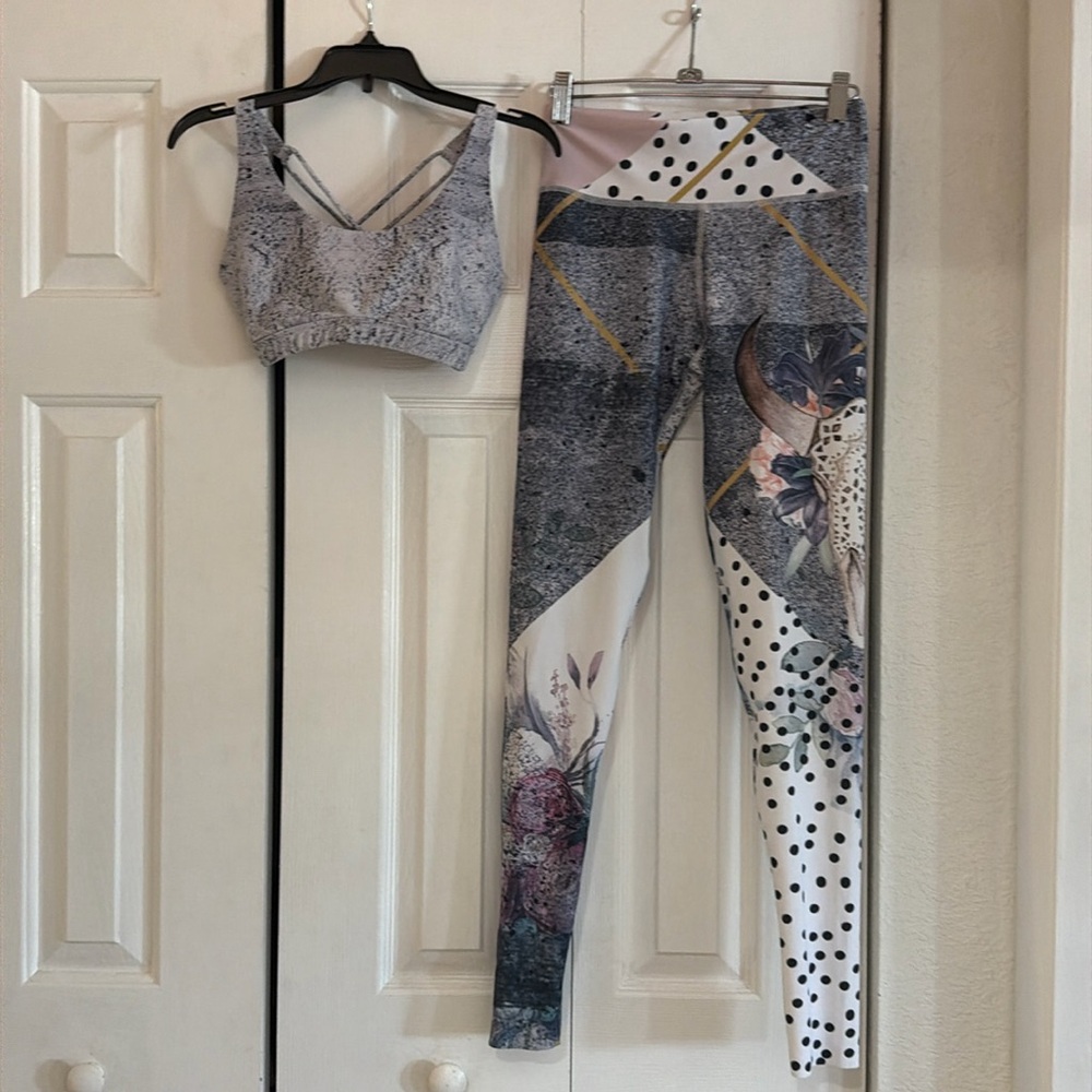 Jiva Shop fun patterned Workout Set